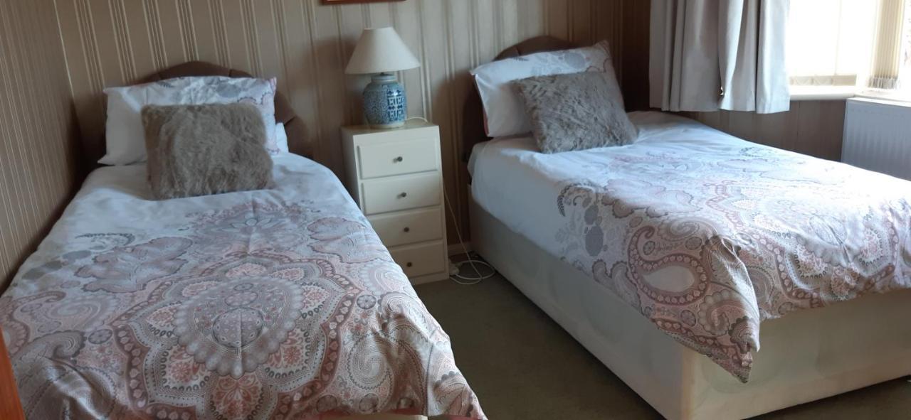 The Hermitage Private Detached Bungalow Villa Rhyl Eksteriør bilde