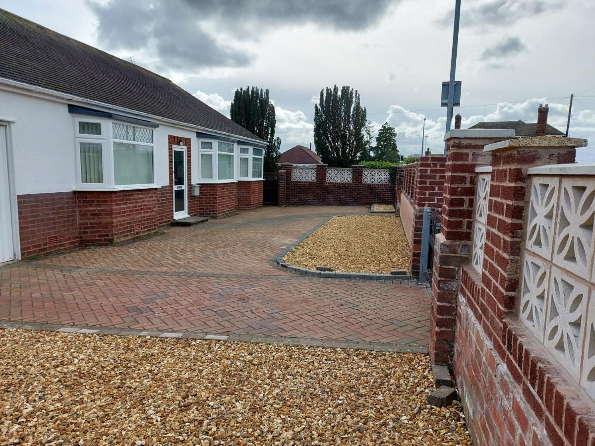 The Hermitage Private Detached Bungalow Villa Rhyl Eksteriør bilde