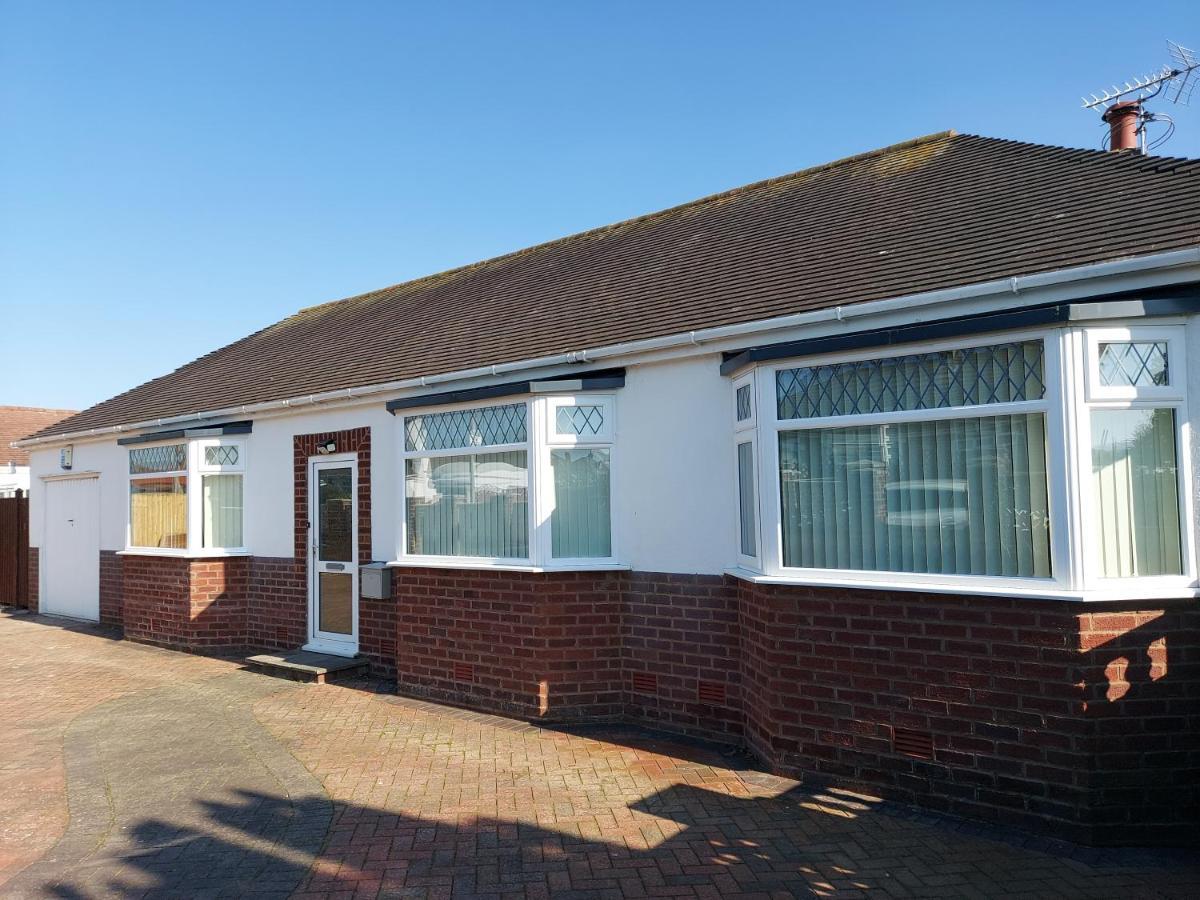 The Hermitage Private Detached Bungalow Villa Rhyl Eksteriør bilde