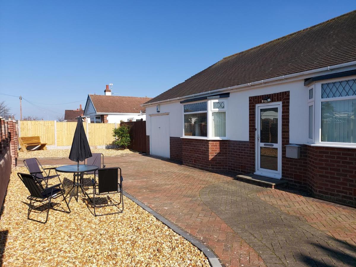 The Hermitage Private Detached Bungalow Villa Rhyl Eksteriør bilde